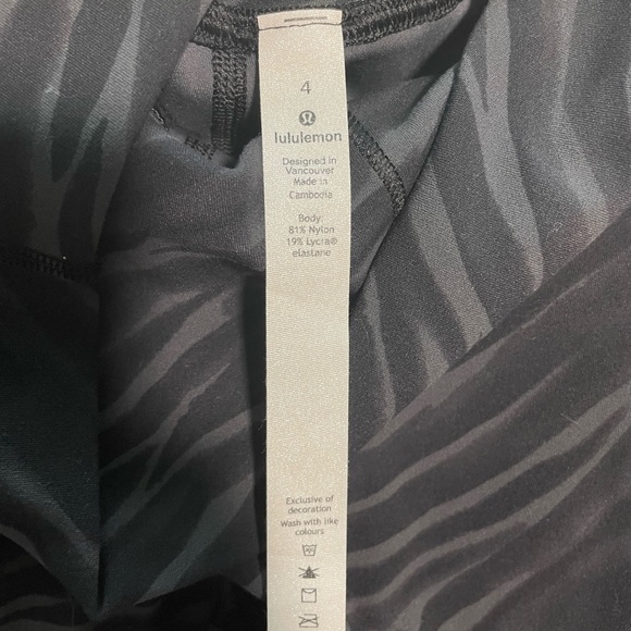 NEW LULULEMON Align Crop 25" 4 Le Tigre Camo Deep Coal Multi Zebra Print Legging - Picture 2 of 6
